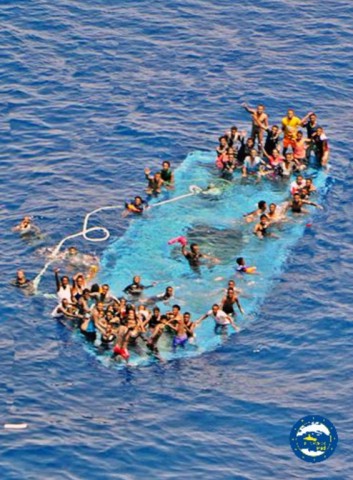 Naufrágio de migrantes ao largo da Líbia terá provocado cem mortos