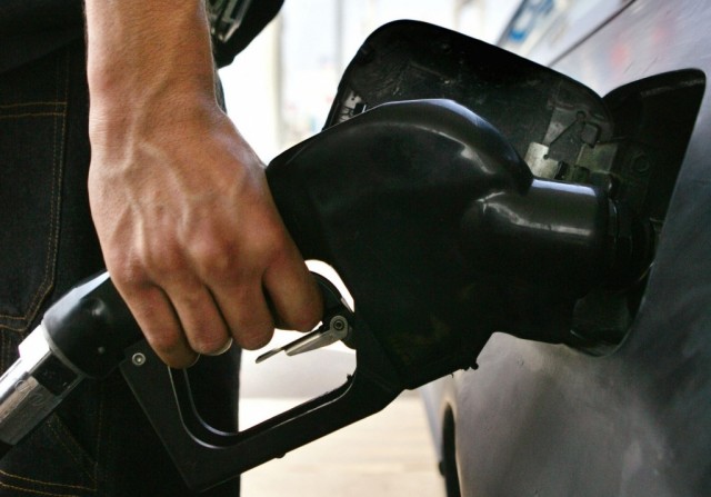 Gasóleo aumenta 2 cêntimos e a gasolina de 95 octanas 1