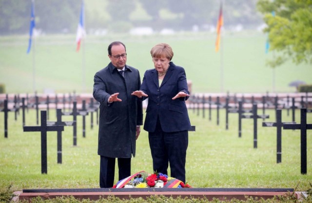 Hollande e Merkel dão à Europa mensagem de esperança