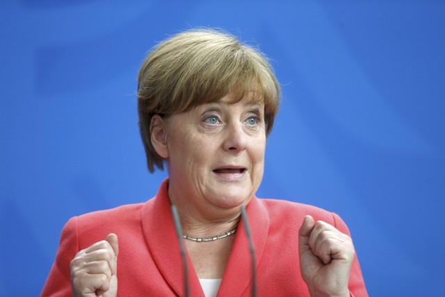 Merkel é a mulher mais poderosa, mas Hillary ameaça o seu reinado