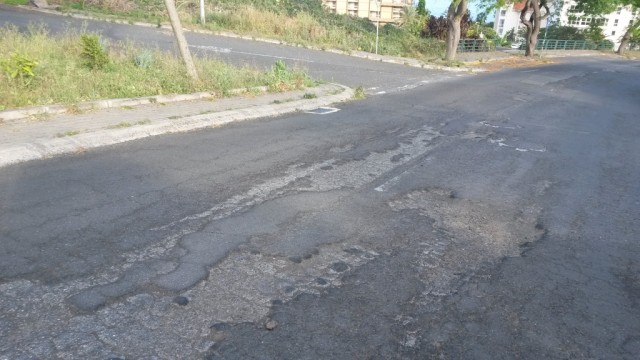 Socialistas de Santa Cruz preocupados com mau estado das estradas do concelho