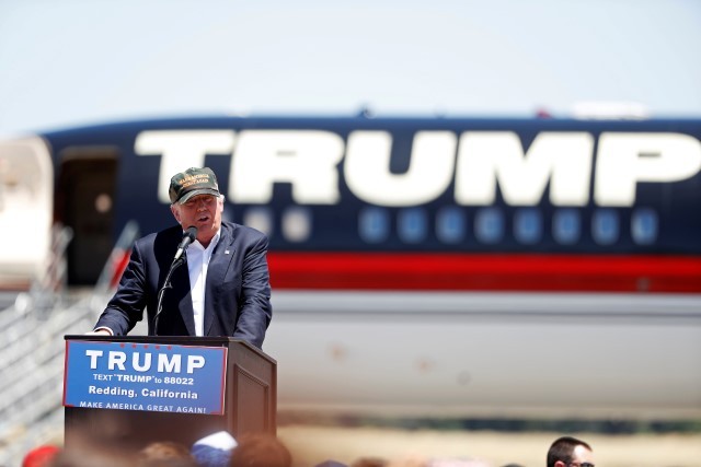Duas mesquitas escocesas convidam Donald Trump para visita