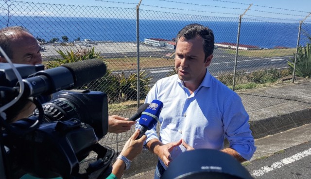 CDS pede aliança com os Açores em concurso para transporte de carga aérea