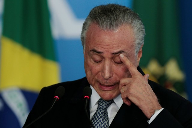 Governo de Michel Temer completa um mês entre críticas e polémicas