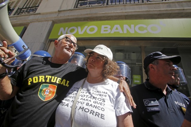 Emigrantes lesados do BES dizem ter recebido o apoio de Marcelo