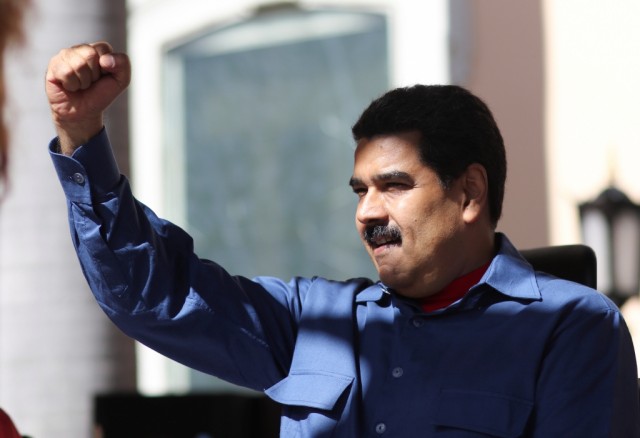 Oposição venezuelana insiste que referendo revogatório será em 2016