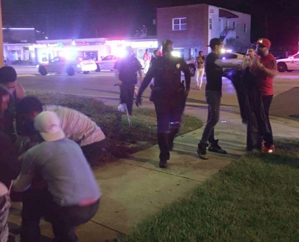 Pelo menos 20 mortos no tiroteio num clube noturno de Orlando, nos EUA