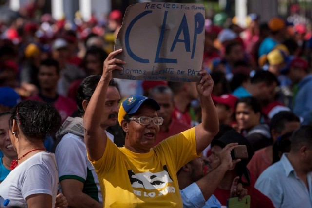 Mercado negro é a única solução para muitos venezuelanos