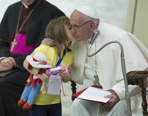 Papa Francisco defende fim da livre circulação de armas em todo o mundo