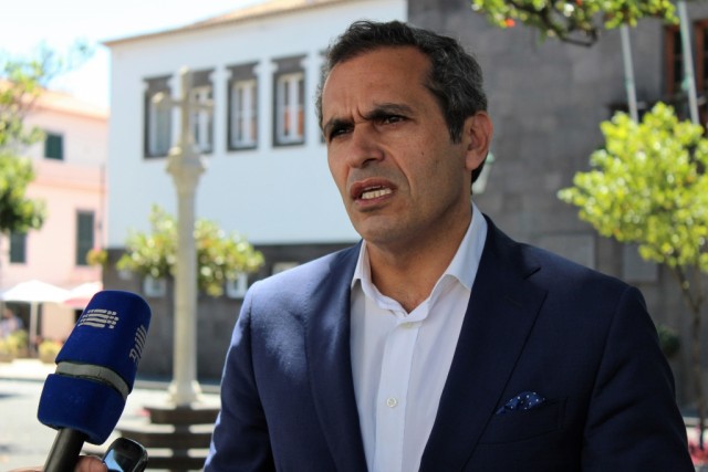 Filipe Sousa faz “política de Calimero”, acusa líder do PS-M