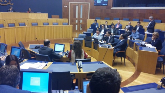 Assembleia aprova voto de pesar pela morte de Paquete de Oliveira
