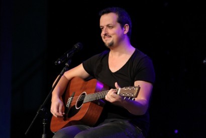 Miguel Gameiro actua na Festa de Verão do PortoBay
