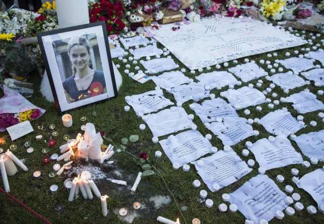 Presumível suspeito do assassínio de Jo Cox defende morte dos traidores perante Justiça britânica