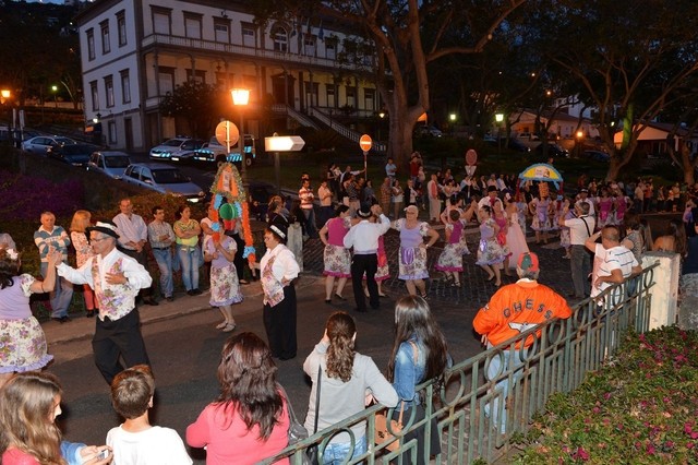 14 grupos e 600 figurantes participam nas Marchas de São João em Santa Cruz