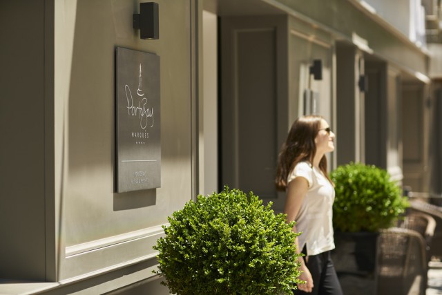 De um hotel em dez anos para o segundo em seis meses