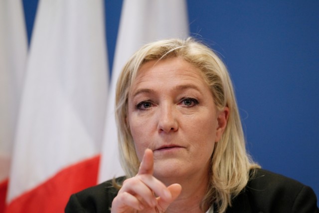 Marine Le Penn satisfeita com resultado defende referendo em França