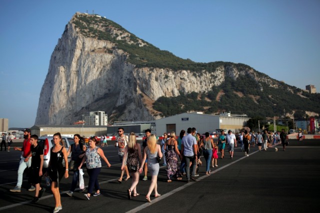 Reino Unido dividido como nunca enquanto Europa quer acelerar saída
