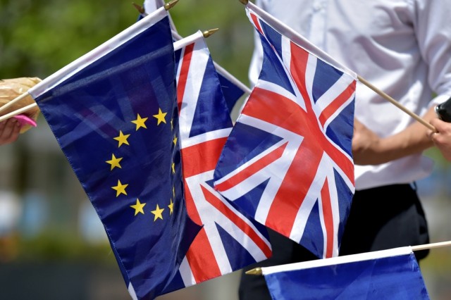 Eurodeputados querem aplicação imediata de mecanismo de saída