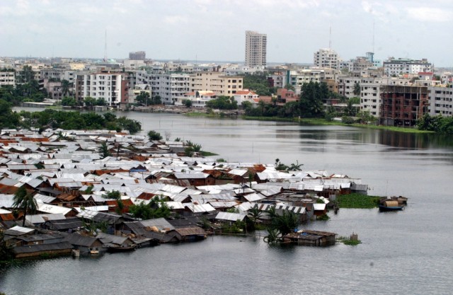 Dois mortos e 26 feridos em ataque no Bangladesh