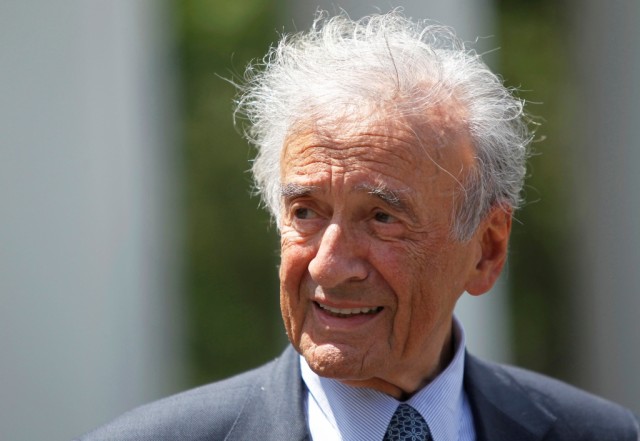 Morreu Elie Wiesel, Nobel da Paz e sobrevivente do Holocausto