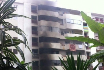 Incêndio em prédio de apartamentos nos Piornais