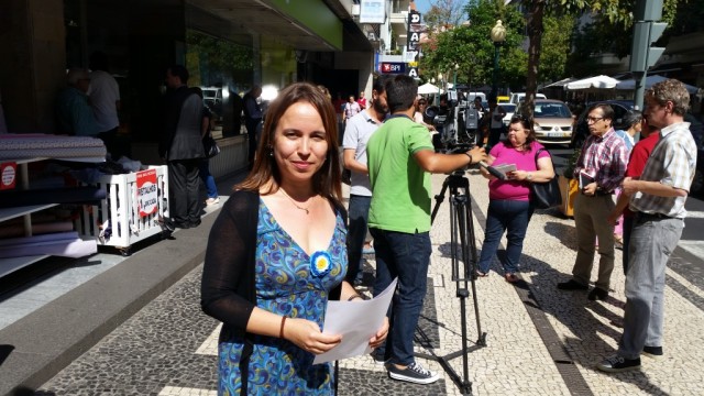 PCP defende alargamento das licenças de maternidade e paternidade