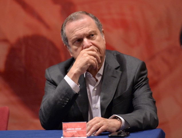Carlos César responsabiliza PSD e CDS pelas eventuais sanções