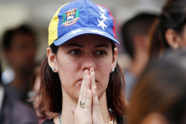 Supermercados venezuelanos limitam venda a clientes registados na zona onde residem