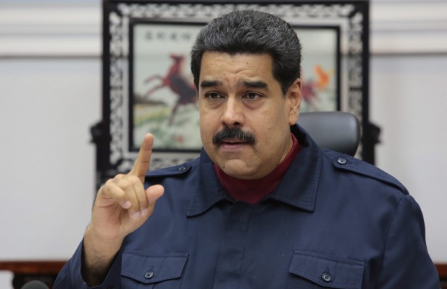Citibank vai fechar contas da Venezuela, Maduro acusa EUA de bloqueio financeiro