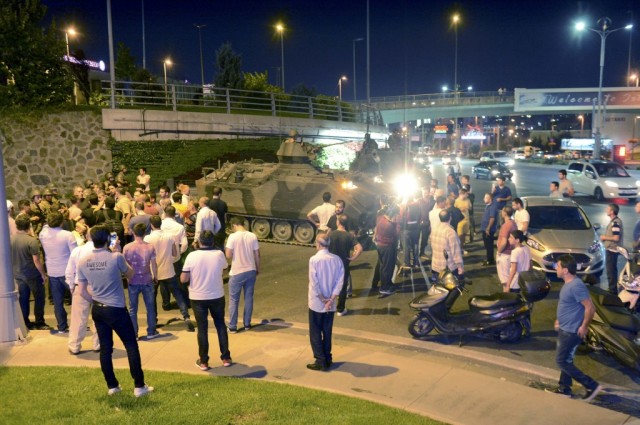 Vários feridos em Ancara e em Istambul