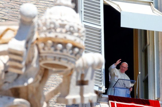 Papa condena massacre de Nice e apela ao fim do derramamento de sangue