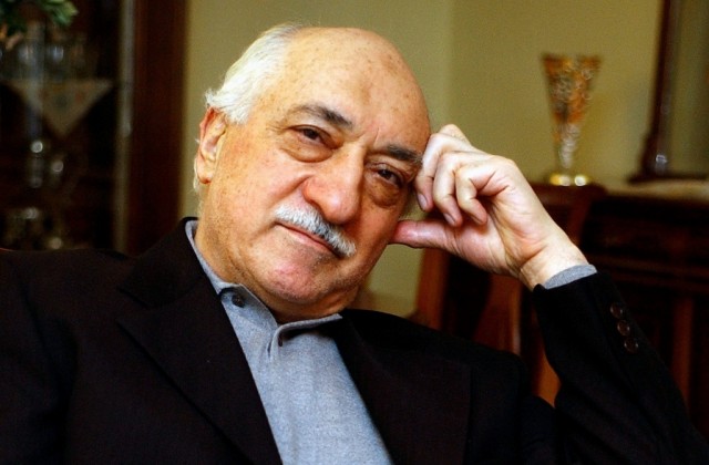 Acusado de fomentar golpe de estado na Turquia nega e suspeita de Erdogan