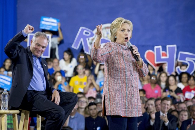 Clinton promete reformas para que negros nos EUA deixem de temer a polícia