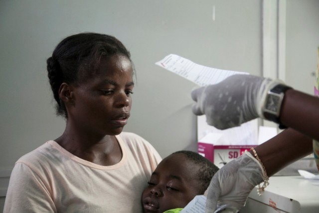Alargada última campanha de vacinação da febre-amarela em Luanda