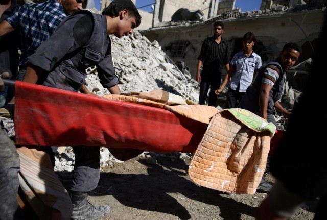 Bombardeamentos aéreos militares causam 48 mortos na Síria