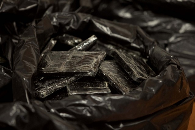 Militares mexicanos apreendem 800 quilos de cocaína abandonados no Pacífico