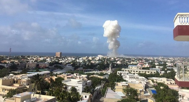 Atentado junto ao aeroporto de Mogadíscio