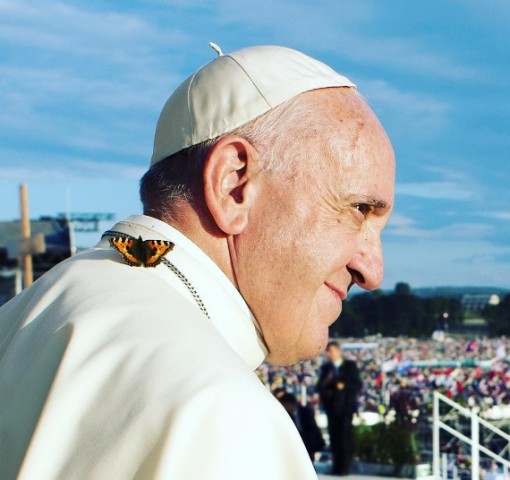 Papa faz visita surpresa  a ex-prostitutas em Roma