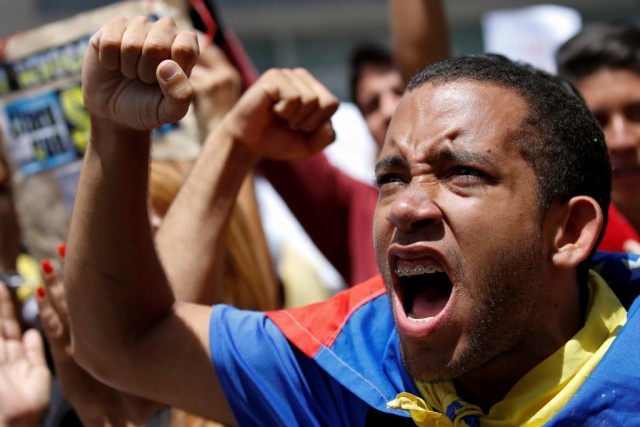 Salário mínimo dos venezuelanos vai aumentar 50% a partir de Setembro