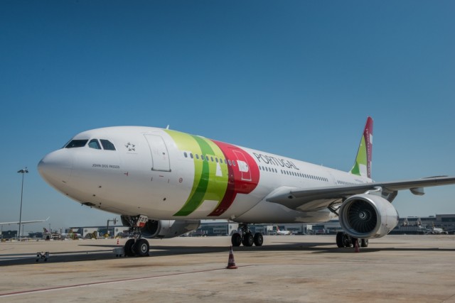 John dos Passos dá nome a avião da TAP