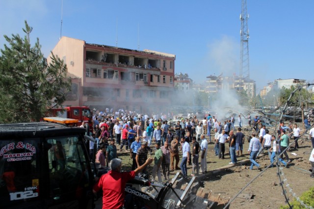 Pelo menos três mortos e uma centena de feridos em segundo atentado no leste da Turquia