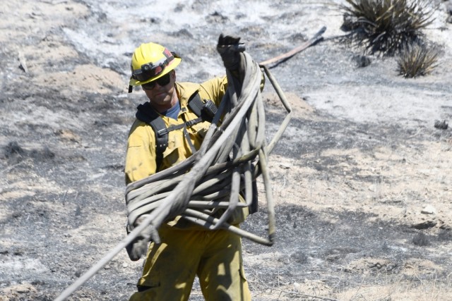 Bombeiros ganham terreno e controlam 26% do incêndio na Califórnia