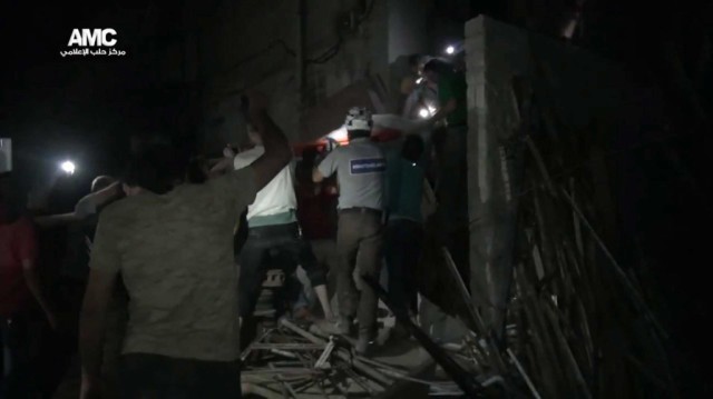 Mais de 9 mil civis morreram em ataques aéreos nos últimos 22 meses na Síria