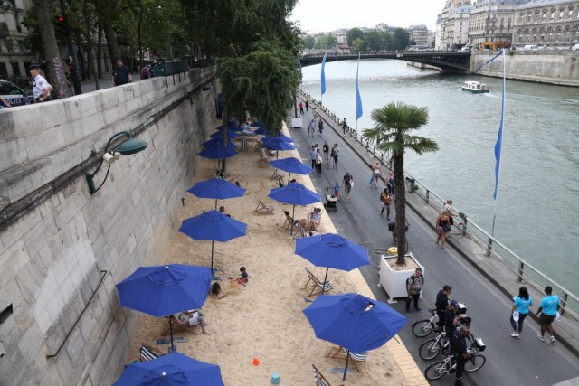 Praias de Paris com menos visitantes e mais polícias