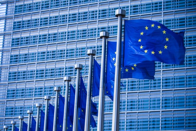 Renzi, Hollande e Merkel debatem hoje futuro da UE