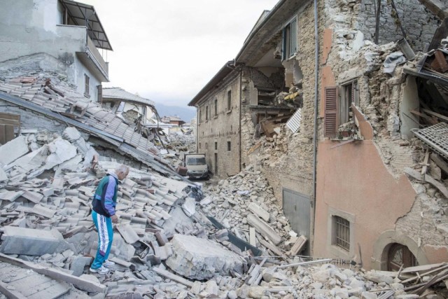 Sobe para 19 número de mortos no sismo em Itália