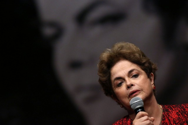 Brasil Dilma agradece a apoiantes antes do julgamento que deverá afastá-la do poder