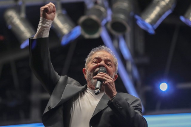 Lula critica senadores por iniciarem semana da vergonha nacional