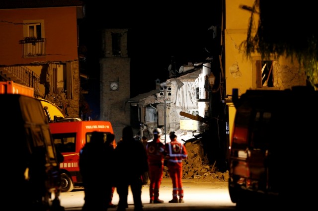 Sobe para 267 número de mortos no sismo no centro de Itália