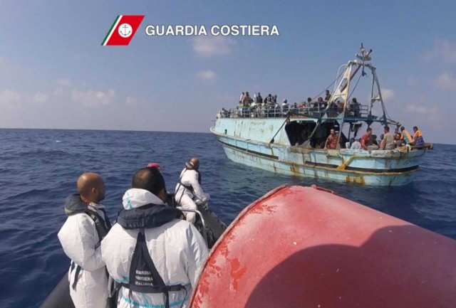 Milhares de migrantes em contra-relógio para tentar chegar à Europa pelo mar